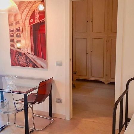 Piazzale Susa Bright Flat Con Veranda Mediolan Zewnętrze zdjęcie