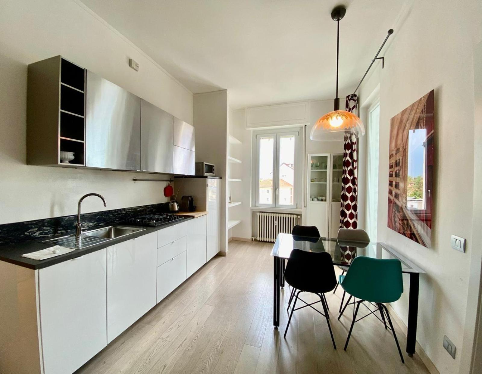 Piazzale Susa Bright Flat Con Veranda Mediolan Zewnętrze zdjęcie