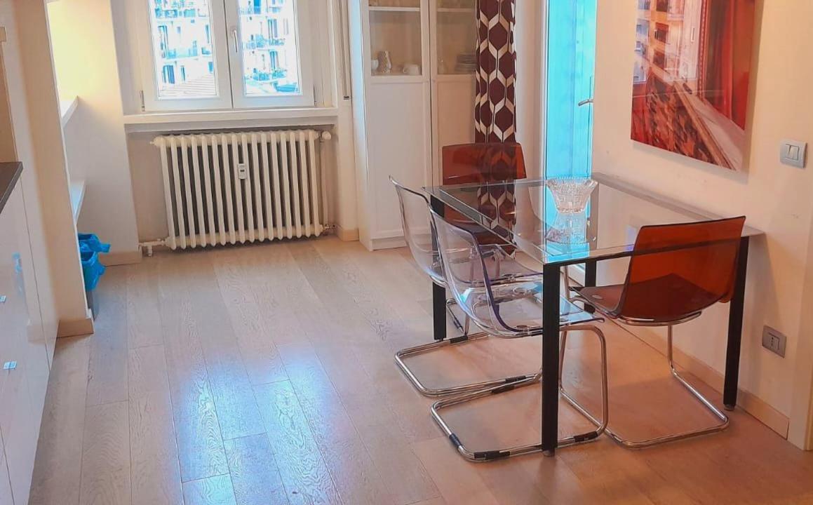 Piazzale Susa Bright Flat Con Veranda Mediolan Zewnętrze zdjęcie
